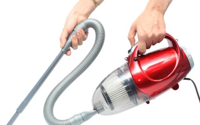 may-hut-bui-cam-tay-còn-suat-lon