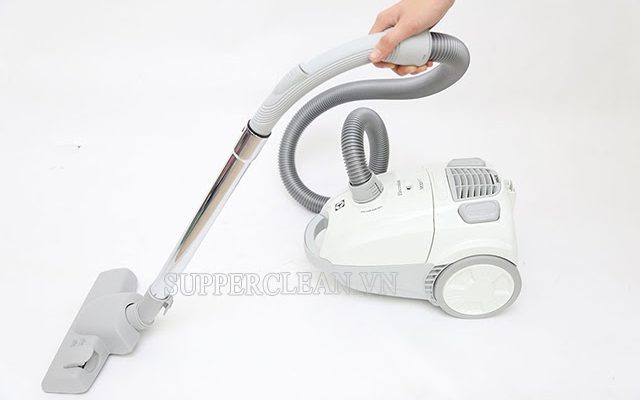 máy hút bụi electrolux z2405