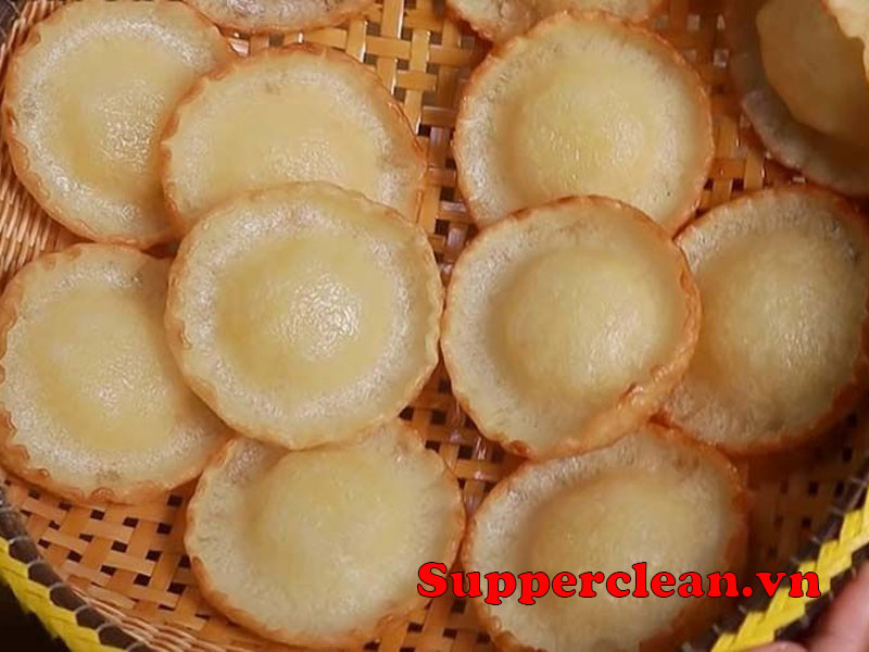 thưởng thức bánh tai yến