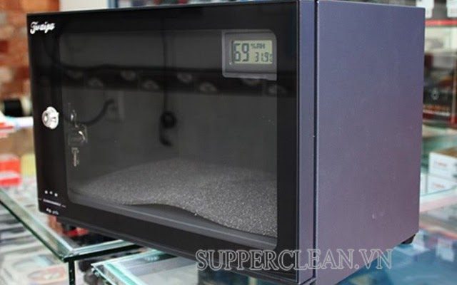 tủ chống ẩm máy ảnh cũ