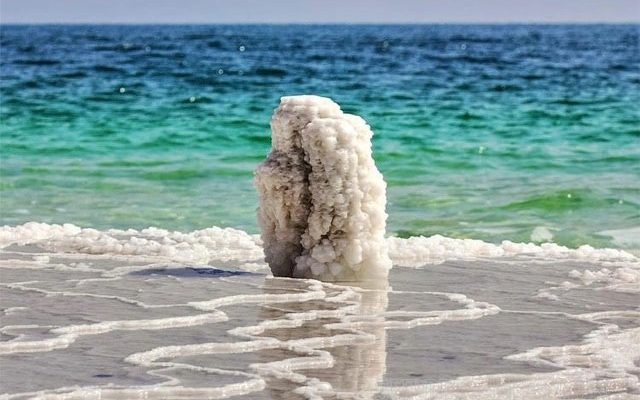 vì sao nước biển có vị mặn