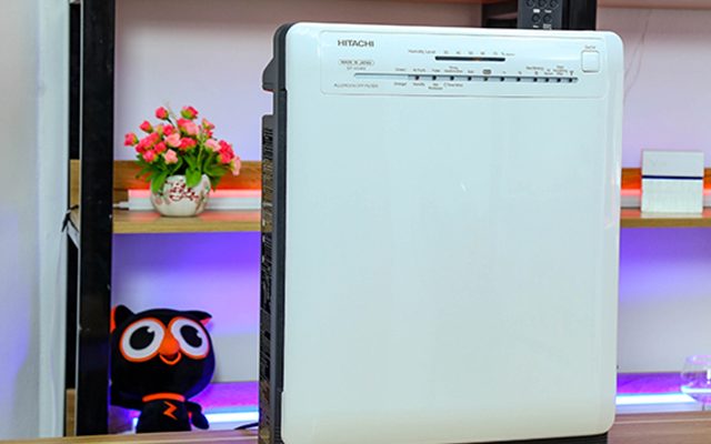 Máy lọc không khí và tạo ẩm Hitachi model EP-A5000.