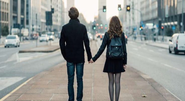 Chung tình là gì? Dấu hiệu nhận biết người chung tình