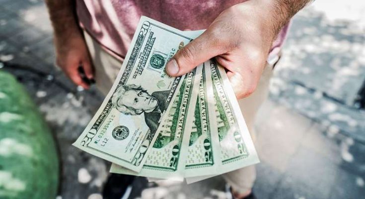 CIH có nghĩa là “cash in hand” - có sẵn tiền mặt trong tay