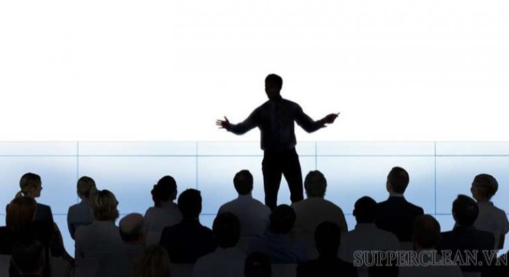 Hùng biện là khả năng sử dụng lập luận chặt chẽ và các trình bày trôi chảy để thuyết phục người nghe đồng tình với quan điểm của mình