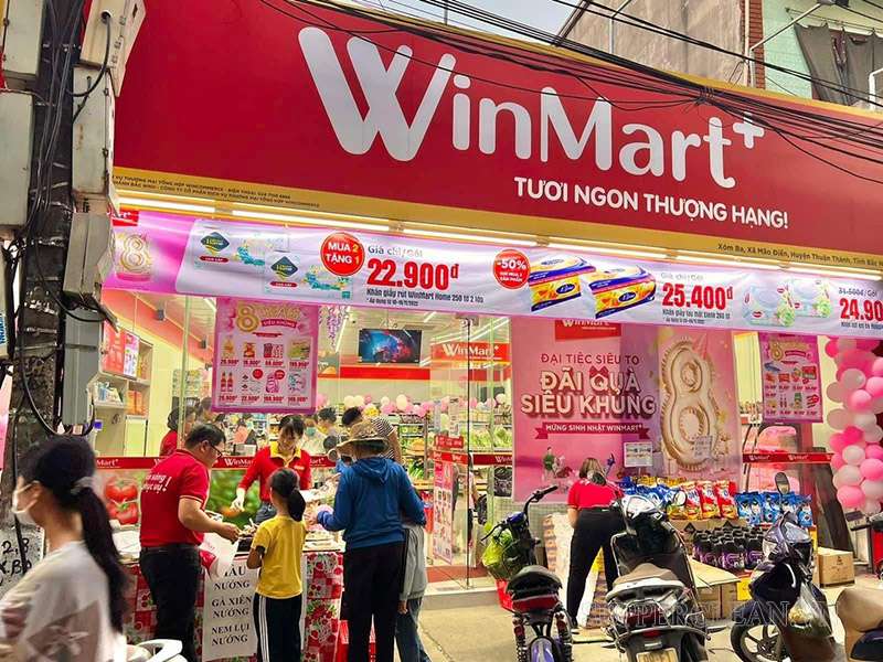 Winmart vừa nhập hàng từ nhà phân phối vừa tự sản xuất