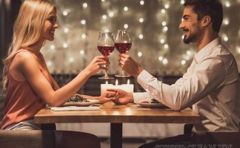 First date là buổi hẹn hò gặp mặt đầu tiên giữa hai người có thiện cảm với nhau sau khoảng thời gian trò chuyện qua mạng xã hội