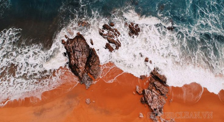 Thủy triều là hiện tượng lên, xuống theo chu kỳ thời gian của mực nước biển