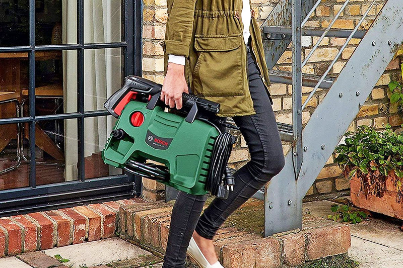 Máy rửa xe cầm tay Bosch