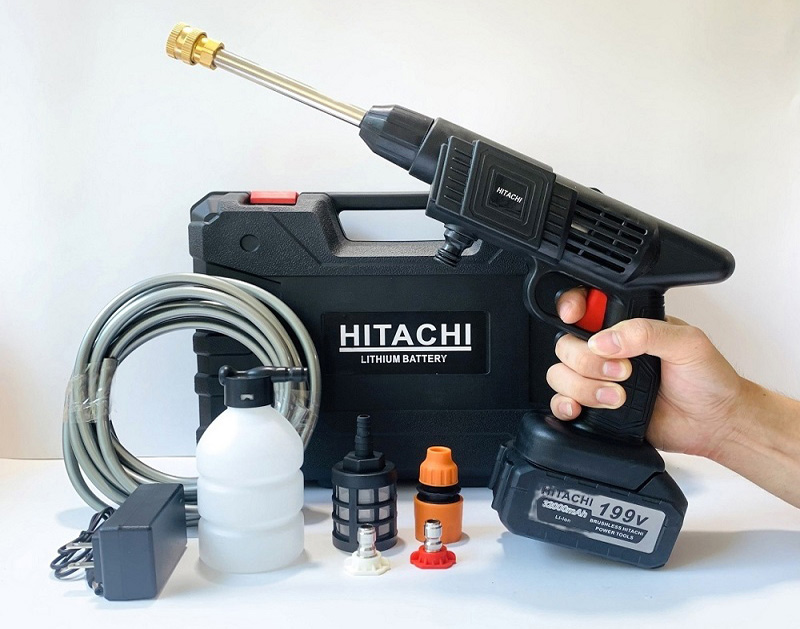 Máy rửa xe cầm tay Hitachi