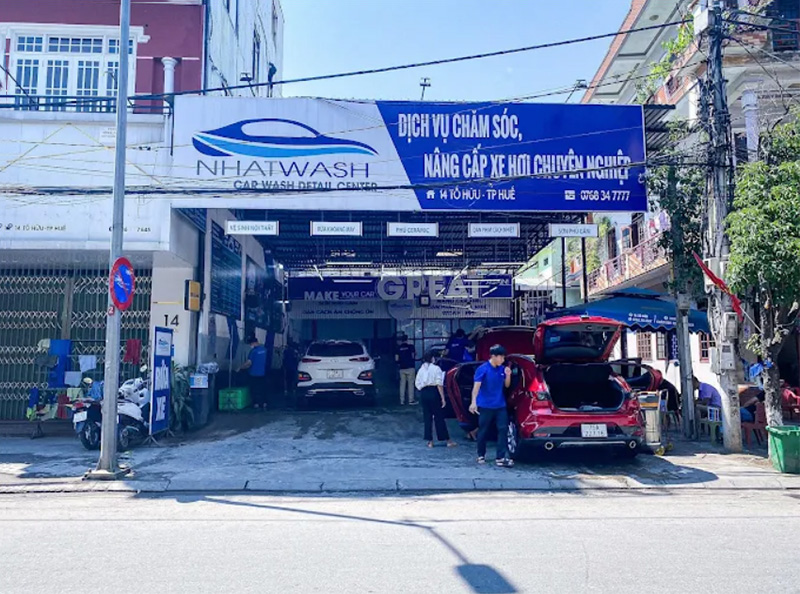 Rửa xe ô tô ở Huế NhatWash