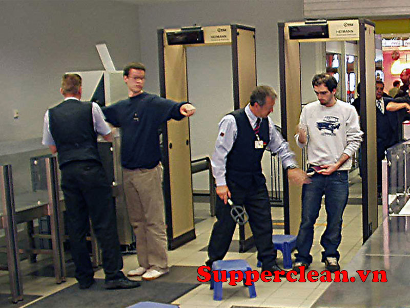 Cách sử dụng máy dò kim loại an toàn